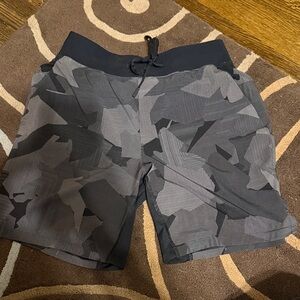 Men's Lululemon Black Camo Shorts